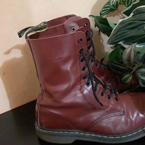 DR MARTENS BOOTS❤️❤️